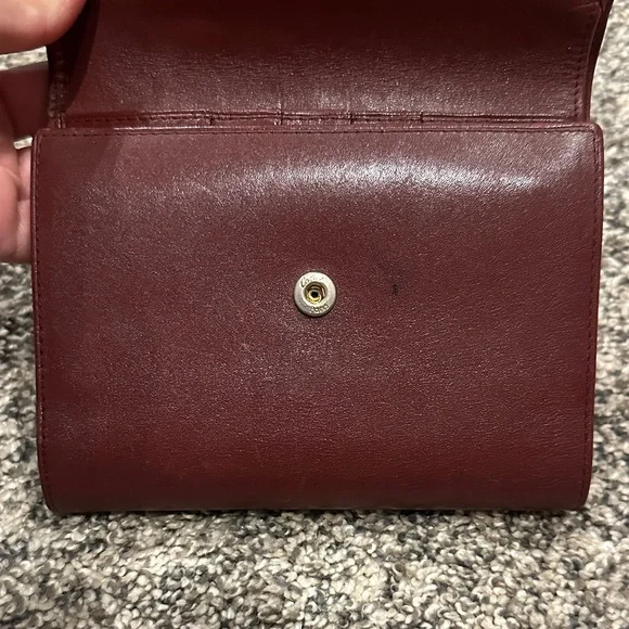 Cartier Leather Trifold Wallet with Gold Accents - Picture 4 of 8